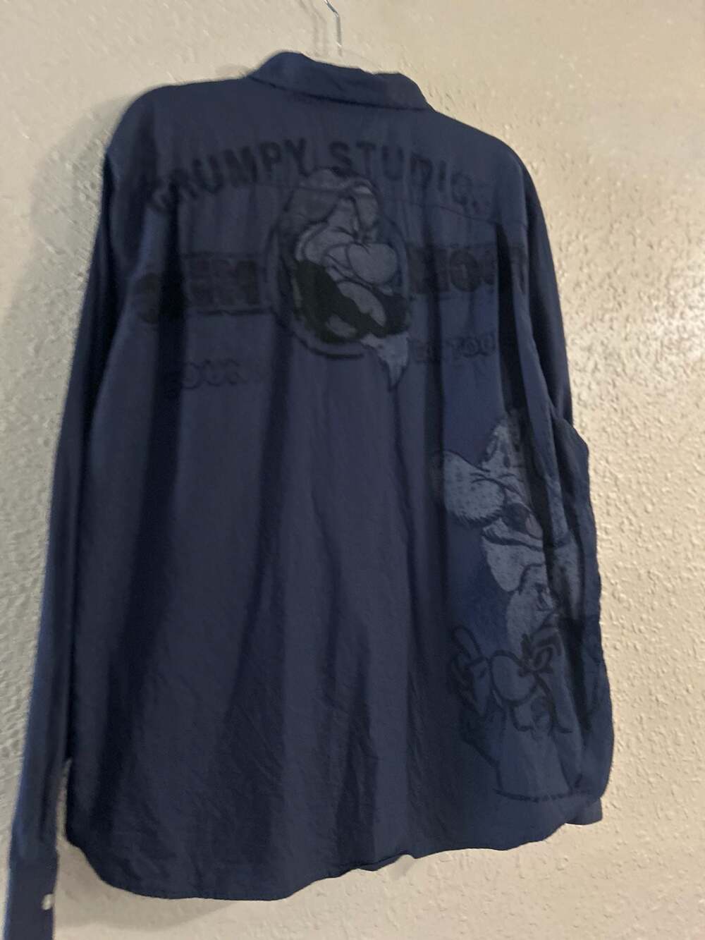 Vintage Disney Store Men's Navy Blue Grumpy Button-Up Long Sleeve Shirt - Picture 5 of 5